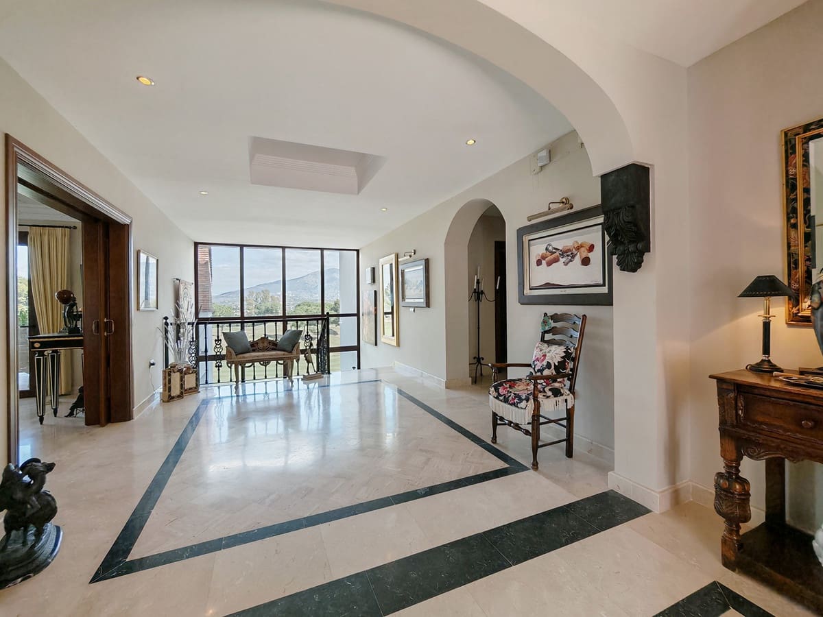 4 slaapkamer Villa te koop in La Cala Golf met zwembad - € 1.995.000 (Ref: 9686375)