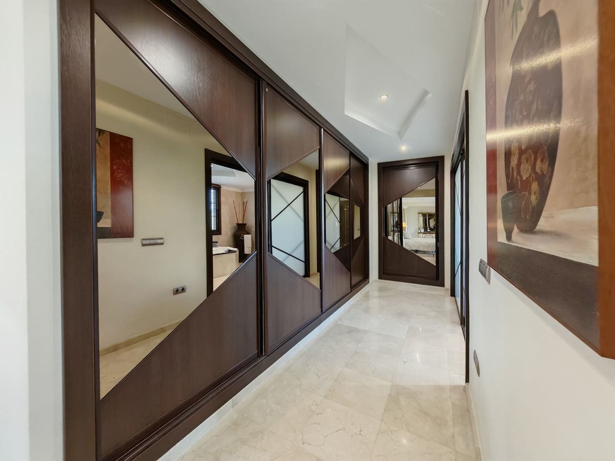4 slaapkamer Villa te koop in La Cala Golf met zwembad - € 1.895.000 (Ref: 9686375)