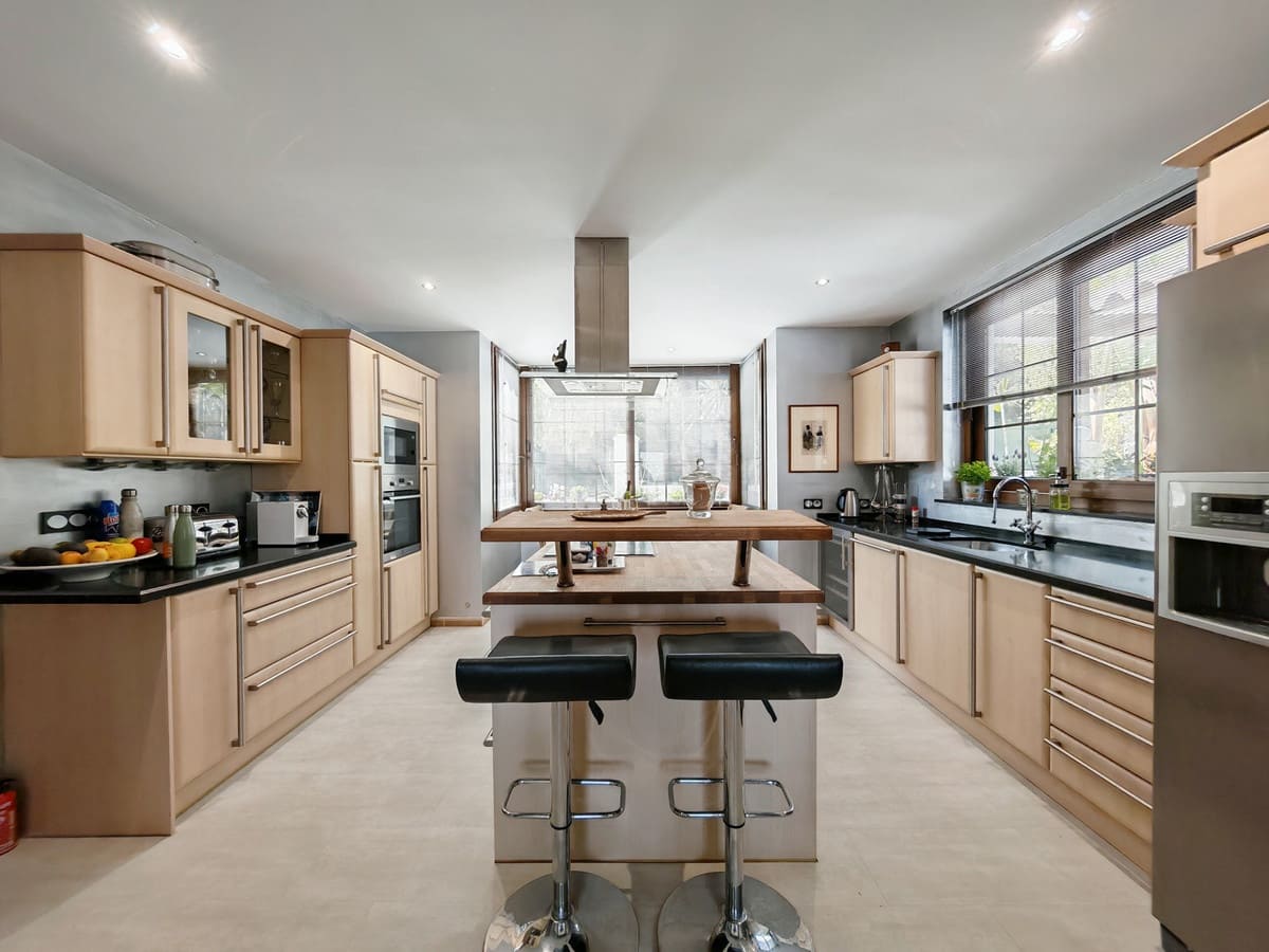 4 bedroom Villa for sale in La Cala Golf with pool - € 1,895,000 (Ref: 9686375)