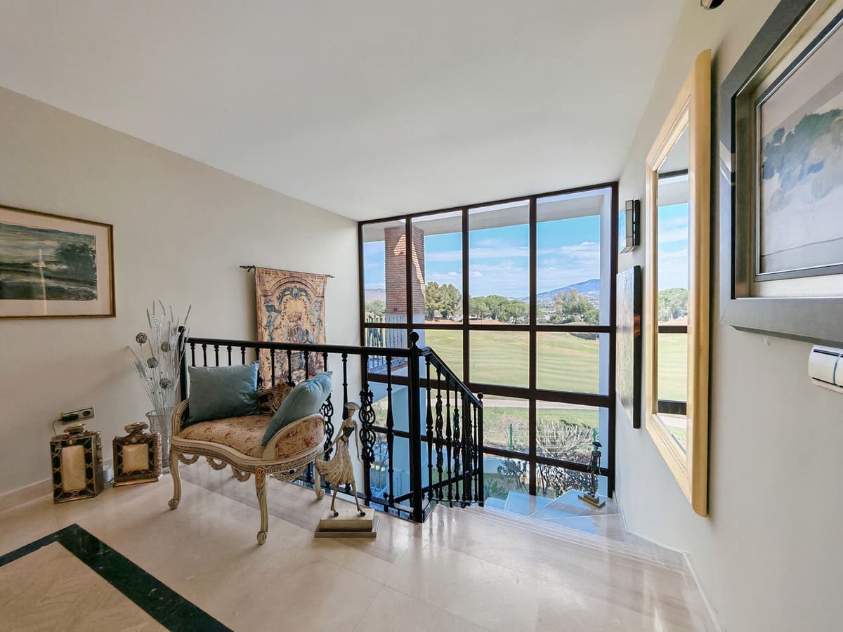 4 bedroom Villa for sale in La Cala Golf with pool - € 1,895,000 (Ref: 9686375)