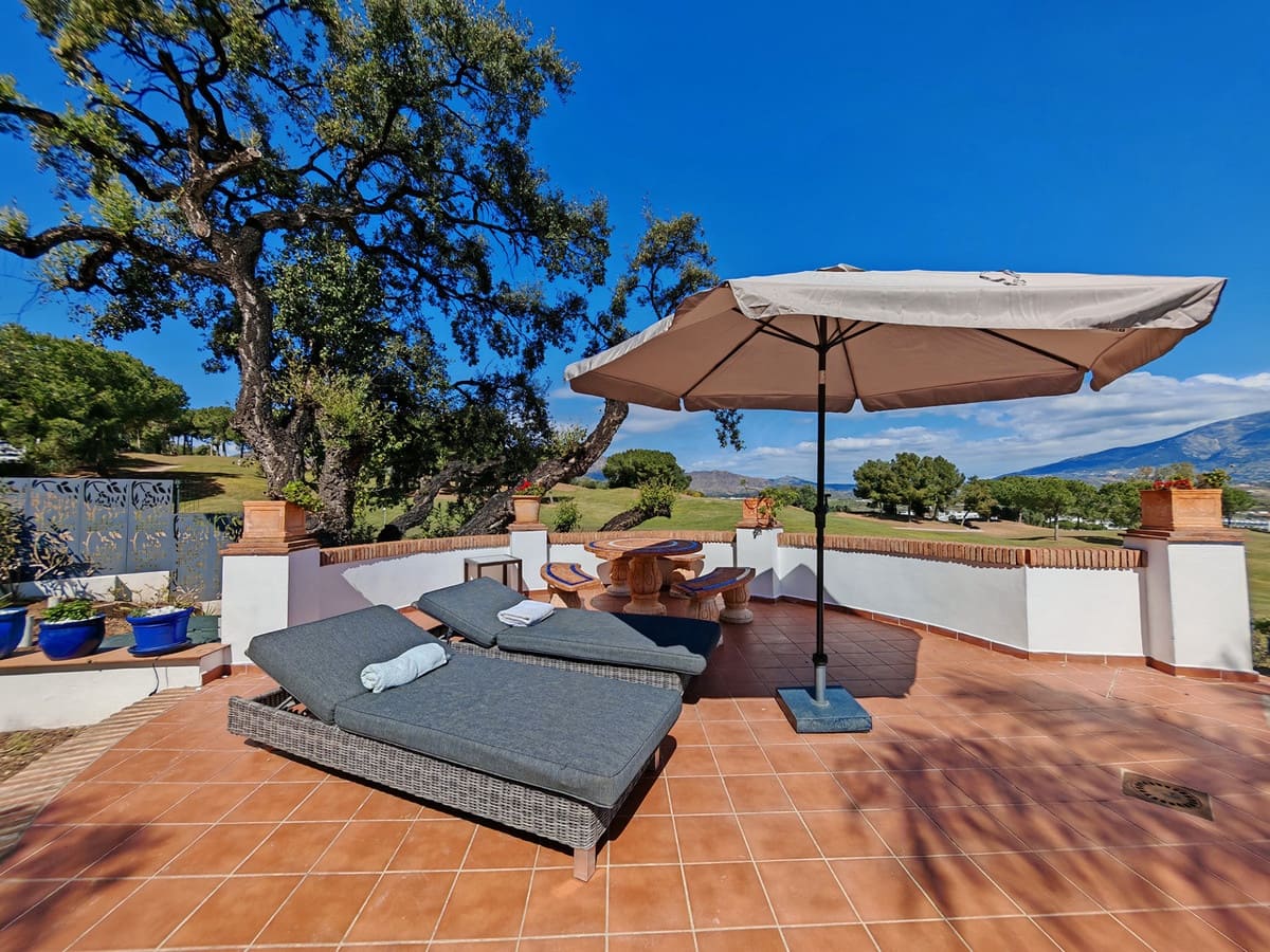 4 bedroom Villa for sale in La Cala Golf with pool - € 1,895,000 (Ref: 9686375)