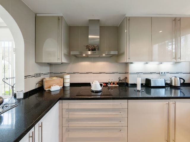 2 quarto Apartamento para venda em Riviera del Sol, Mijas com piscina - 310 000 € (Ref: 9686376)