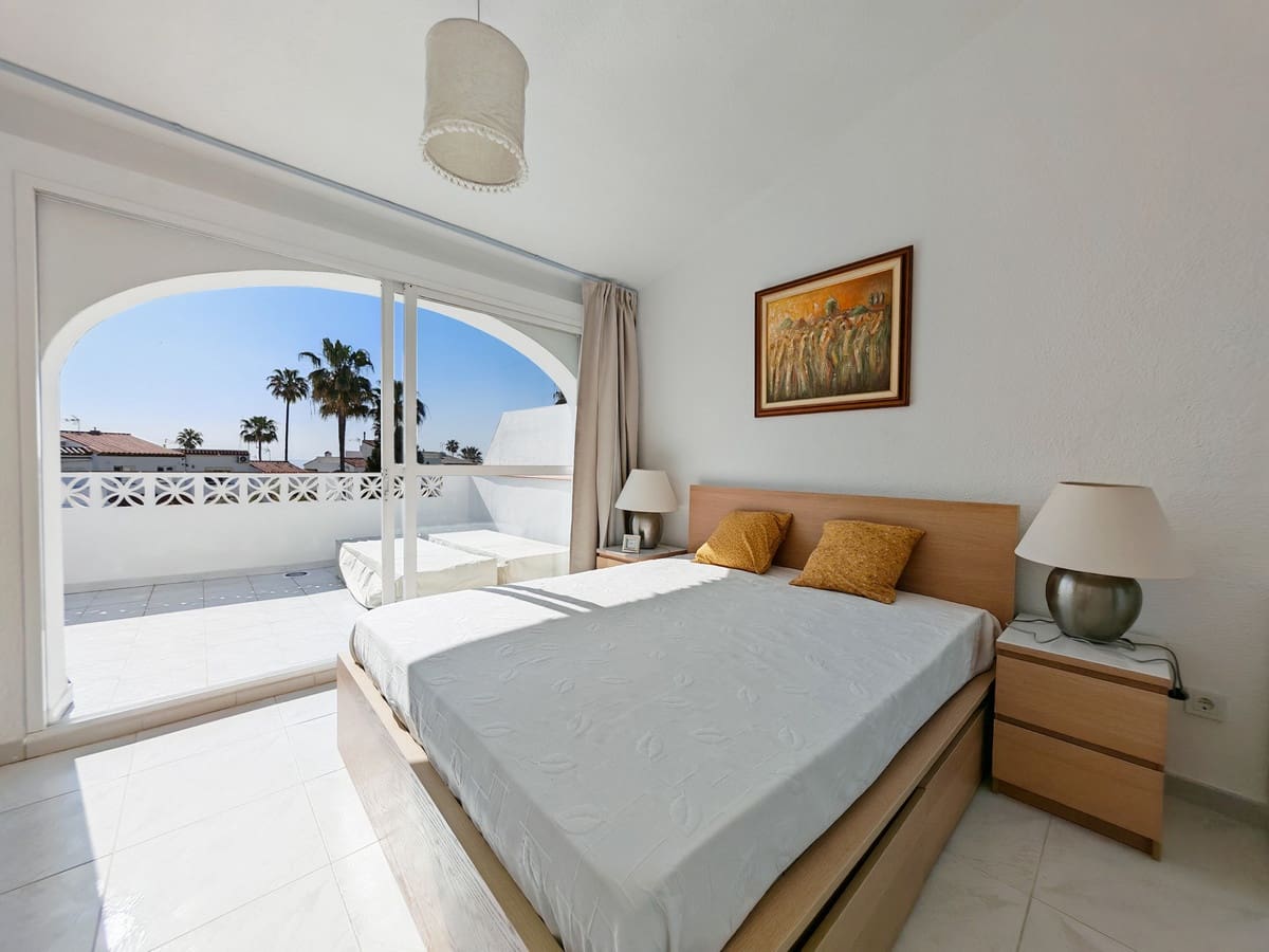 3 soveværelse Byhus til salg i Manilva med swimmingpool garage - € 395.000 (Ref: 9703320)