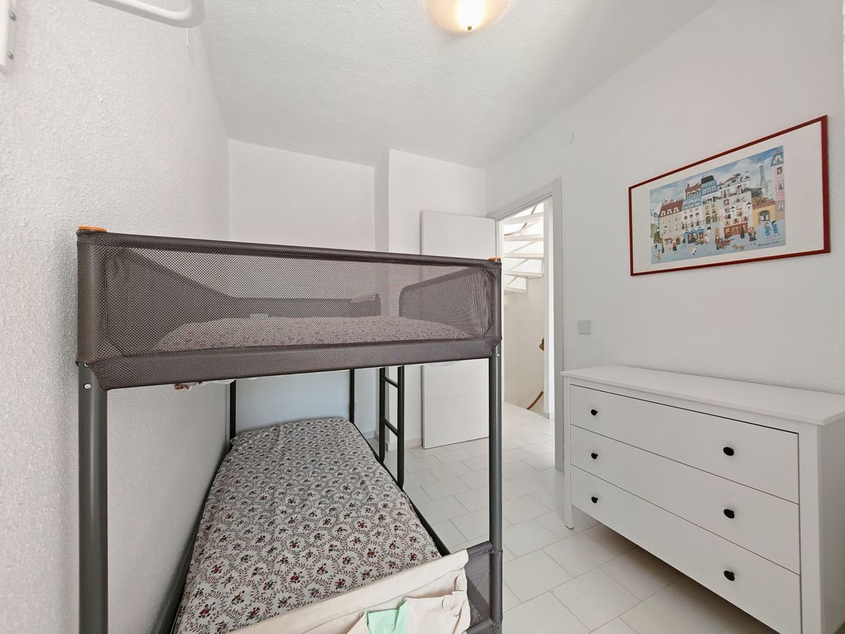 3 soveværelse Byhus til salg i Manilva med swimmingpool garage - € 395.000 (Ref: 9703320)