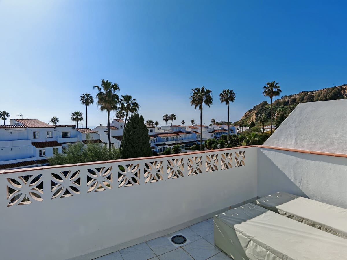 3 soveværelse Byhus til salg i Manilva med swimmingpool garage - € 395.000 (Ref: 9703320)