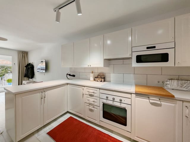 3 sypialnia Dom na sprzedaż w Manilva z basenem garażem - 395 000 € (Ref: 9703320)