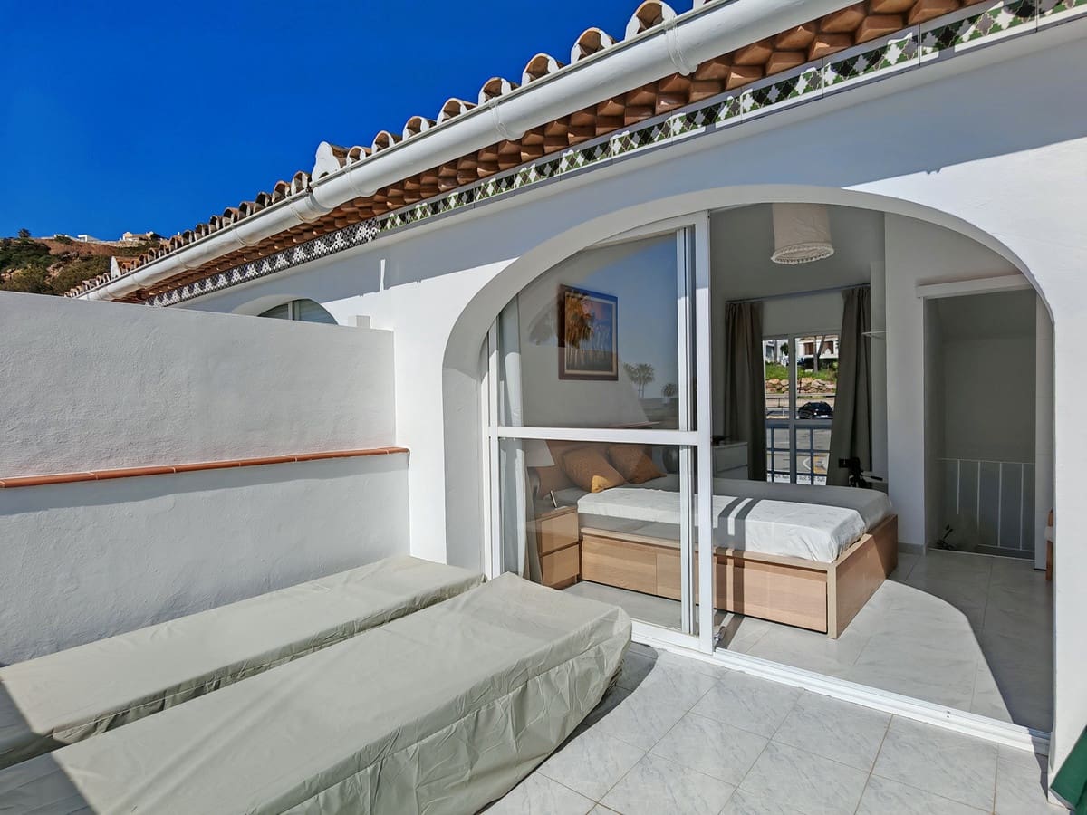 3 bedroom Townhouse for sale in Manilva with pool garage - € 395,000 (Ref: 9703320)