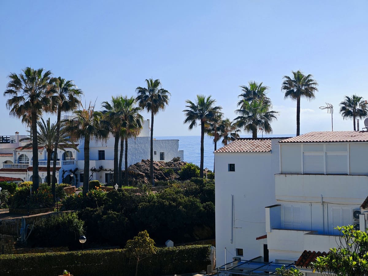 3 bedroom Townhouse for sale in Manilva with pool garage - € 395,000 (Ref: 9703320)