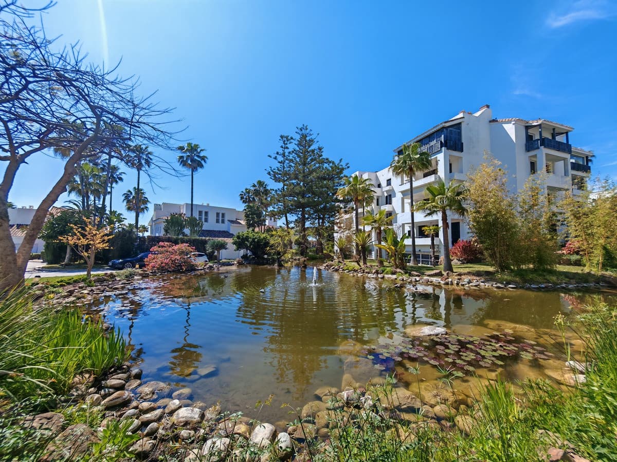 1 bedroom Apartment for sale in Marbella with pool garage - € 325,000 (Ref: 9732061)