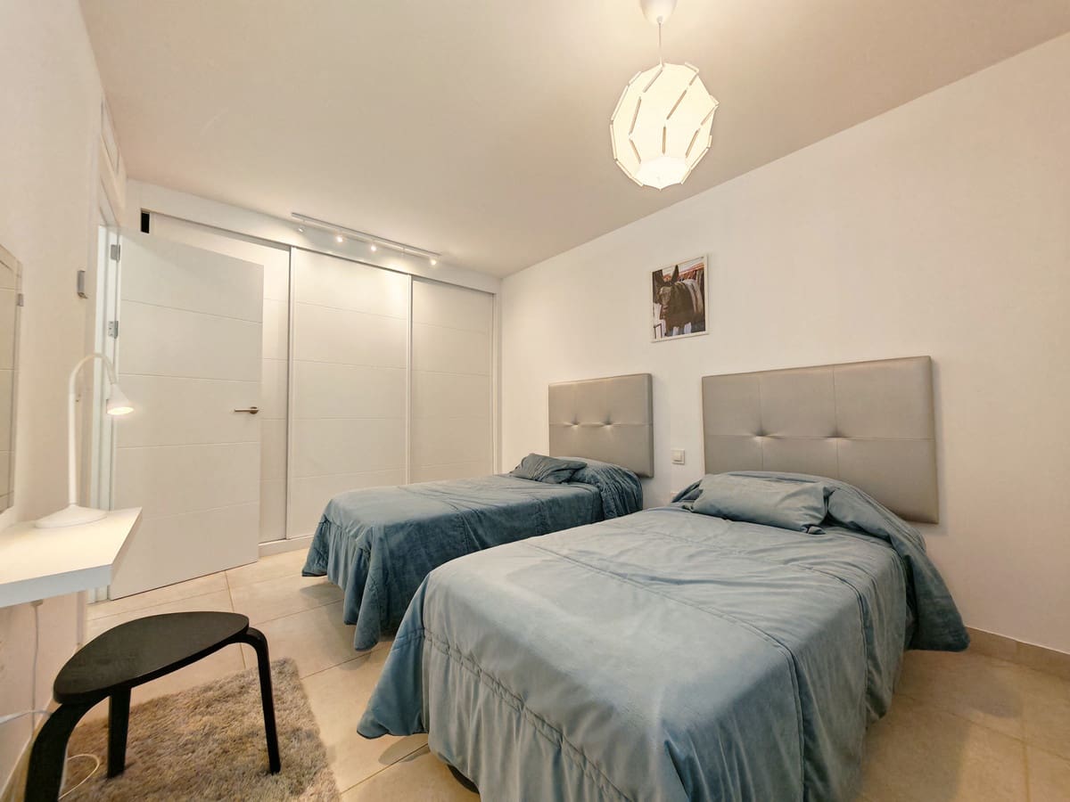 Apartamento de 3 habitaciones en La Cala de Mijas en venta con piscina garaje - 590.000 € (Ref: 9733381)