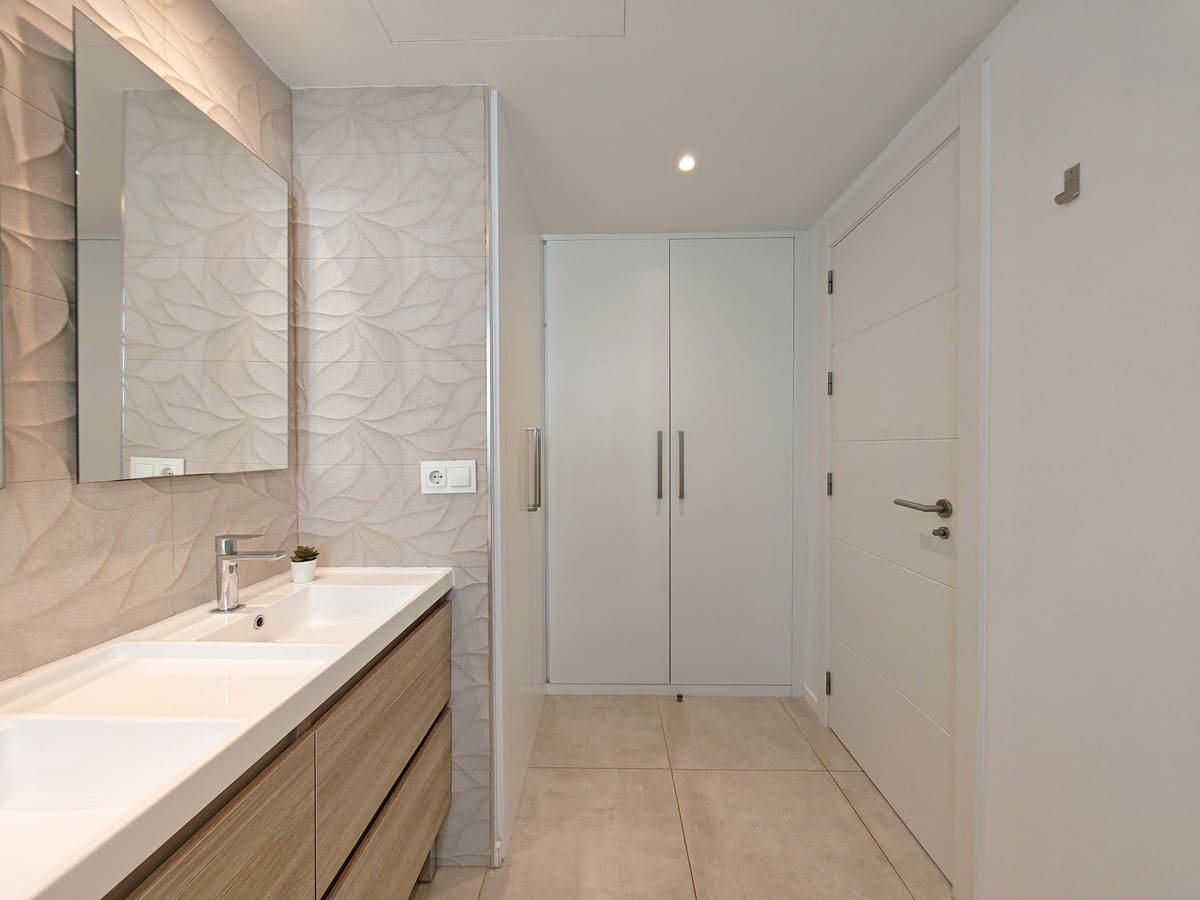 Apartamento de 3 habitaciones en La Cala de Mijas en venta con piscina garaje - 590.000 € (Ref: 9733381)