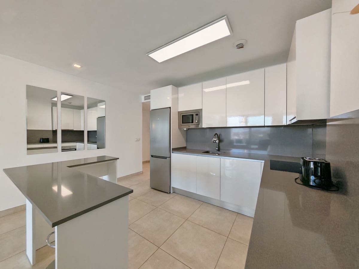 3 soveværelse Lejlighed til salg i La Cala de Mijas med swimmingpool garage - € 569.000 (Ref: 9733381)