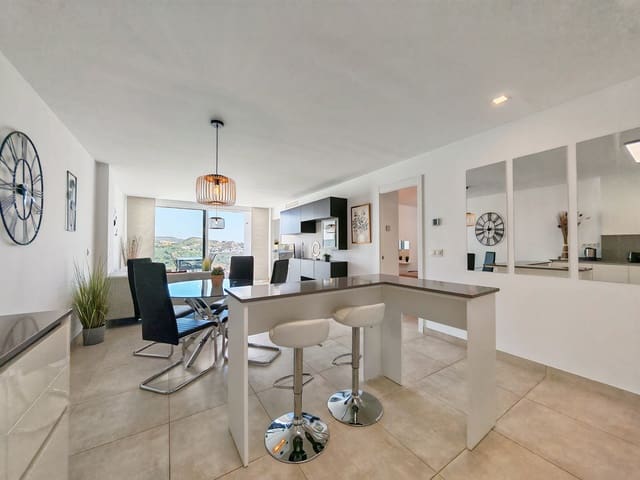 3 chambre Appartement à vendre à La Cala de Mijas, Mijas avec piscine garage - 590 000 € (Ref: 9733381)