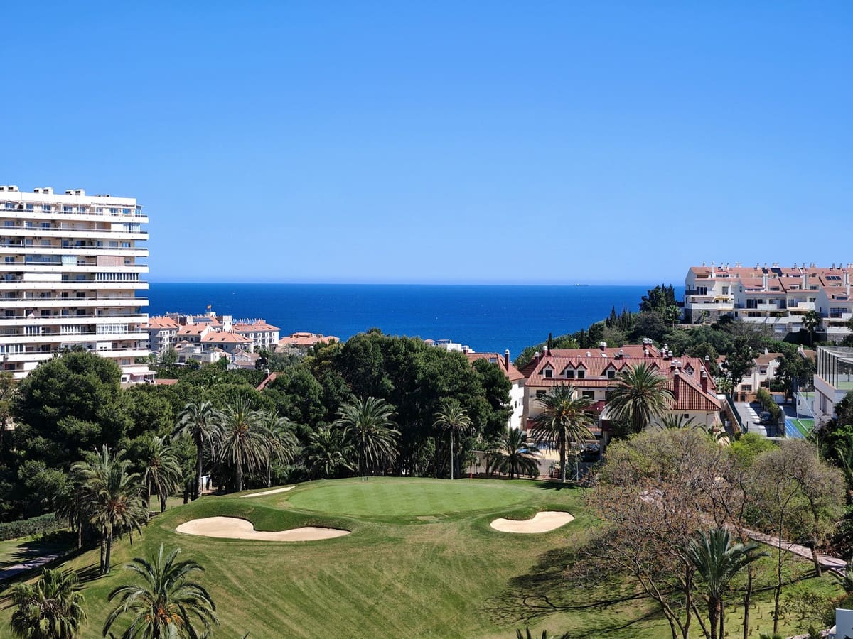 5 bedroom Semi-detached Villa for sale in Benalmadena with pool garage - € 869,000 (Ref: 9741713)