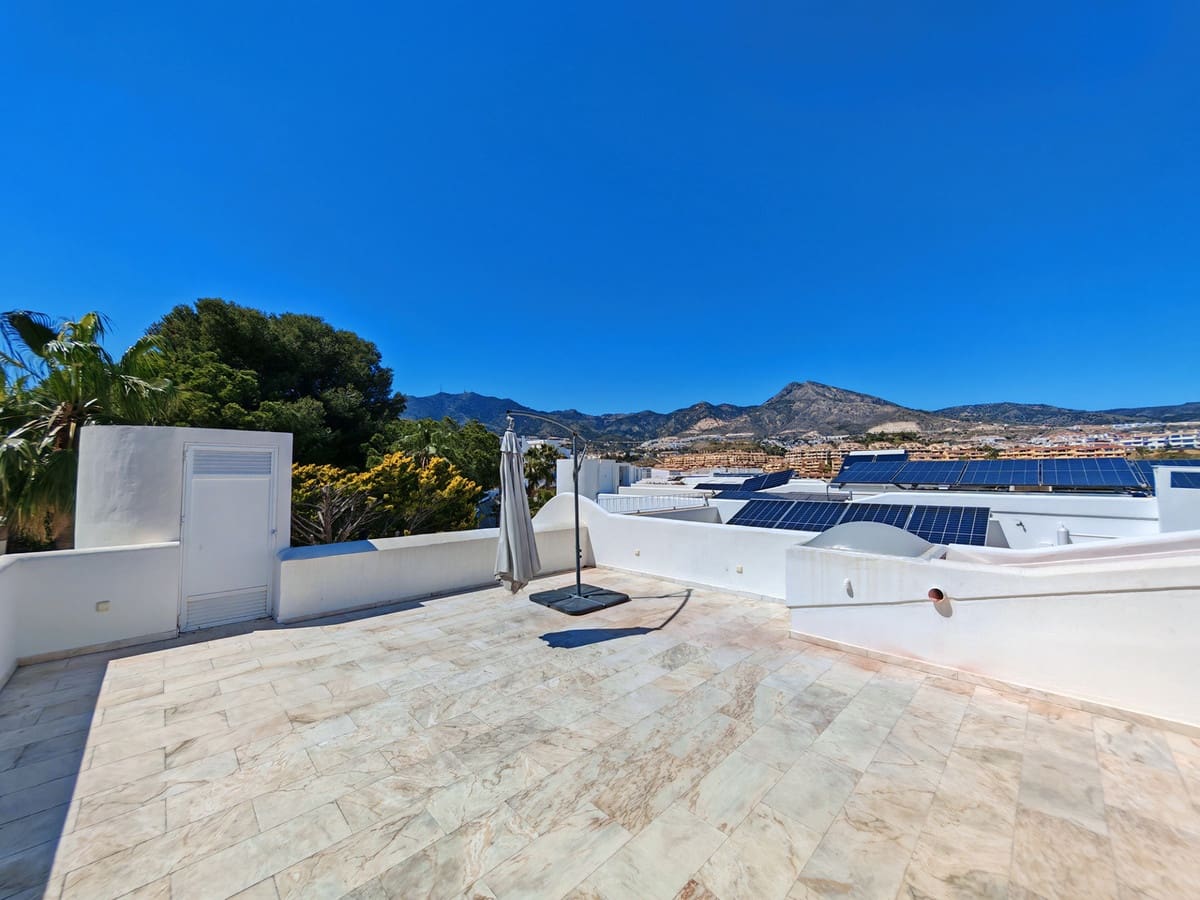 5 bedroom Semi-detached Villa for sale in Benalmadena with pool garage - € 869,000 (Ref: 9741713)