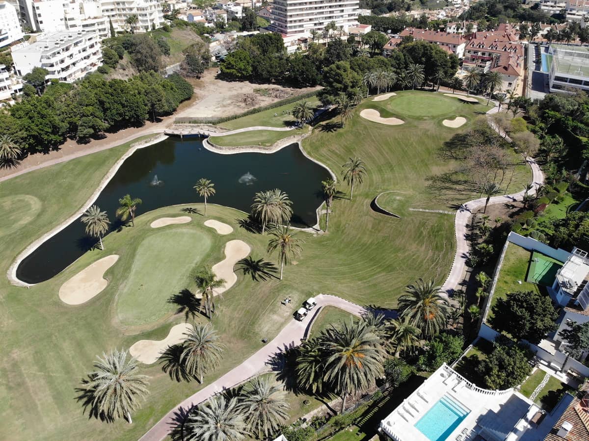 5 bedroom Semi-detached Villa for sale in Benalmadena with pool garage - € 869,000 (Ref: 9741713)