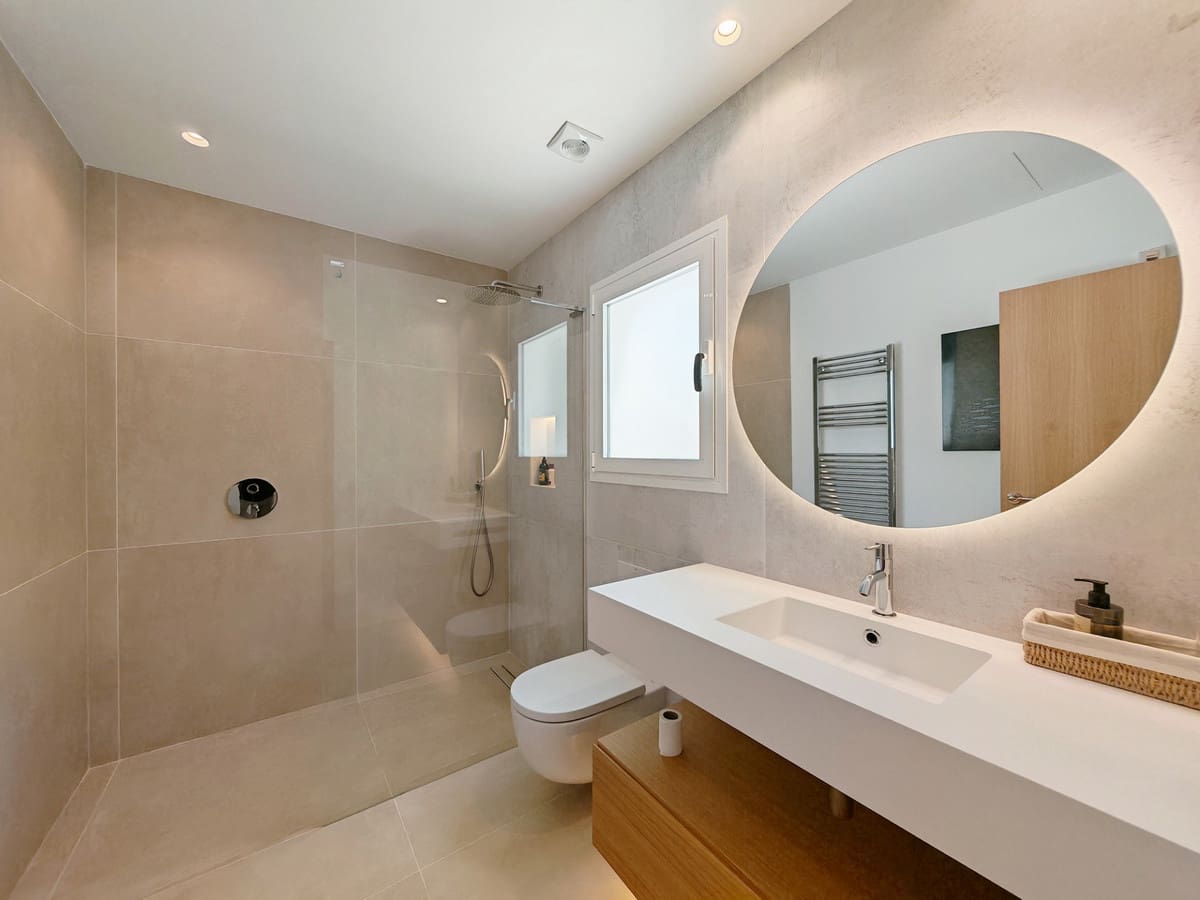 4 bedroom Villa for sale in Elviria with pool garage - € 2,850,000 (Ref: 9744126)