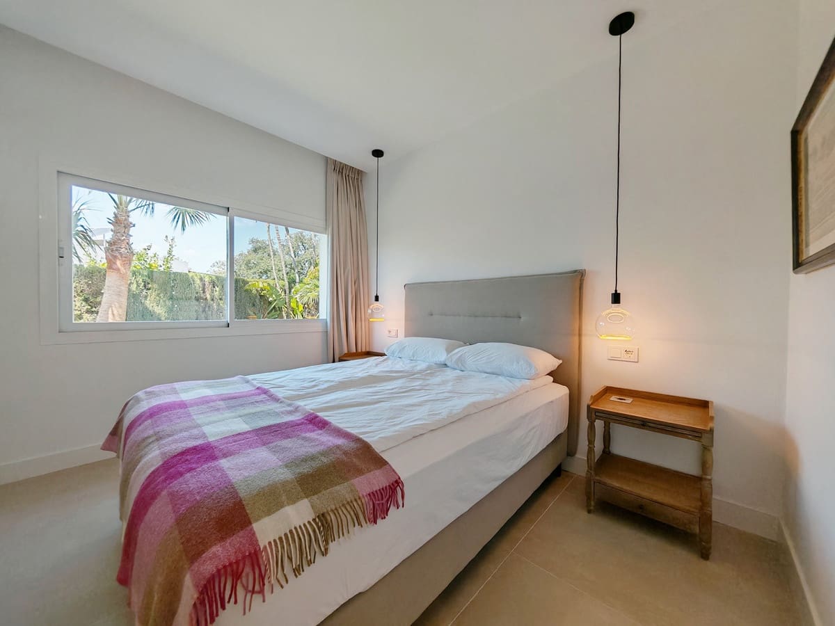 4 bedroom Villa for sale in Elviria with pool garage - € 2,850,000 (Ref: 9744126)