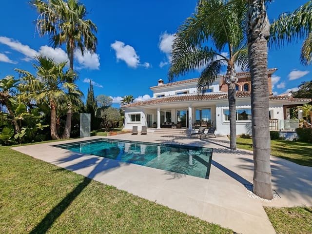 4 bedroom Villa for sale in Elviria, Marbella with pool garage - € 2,850,000 (Ref: 9744126)