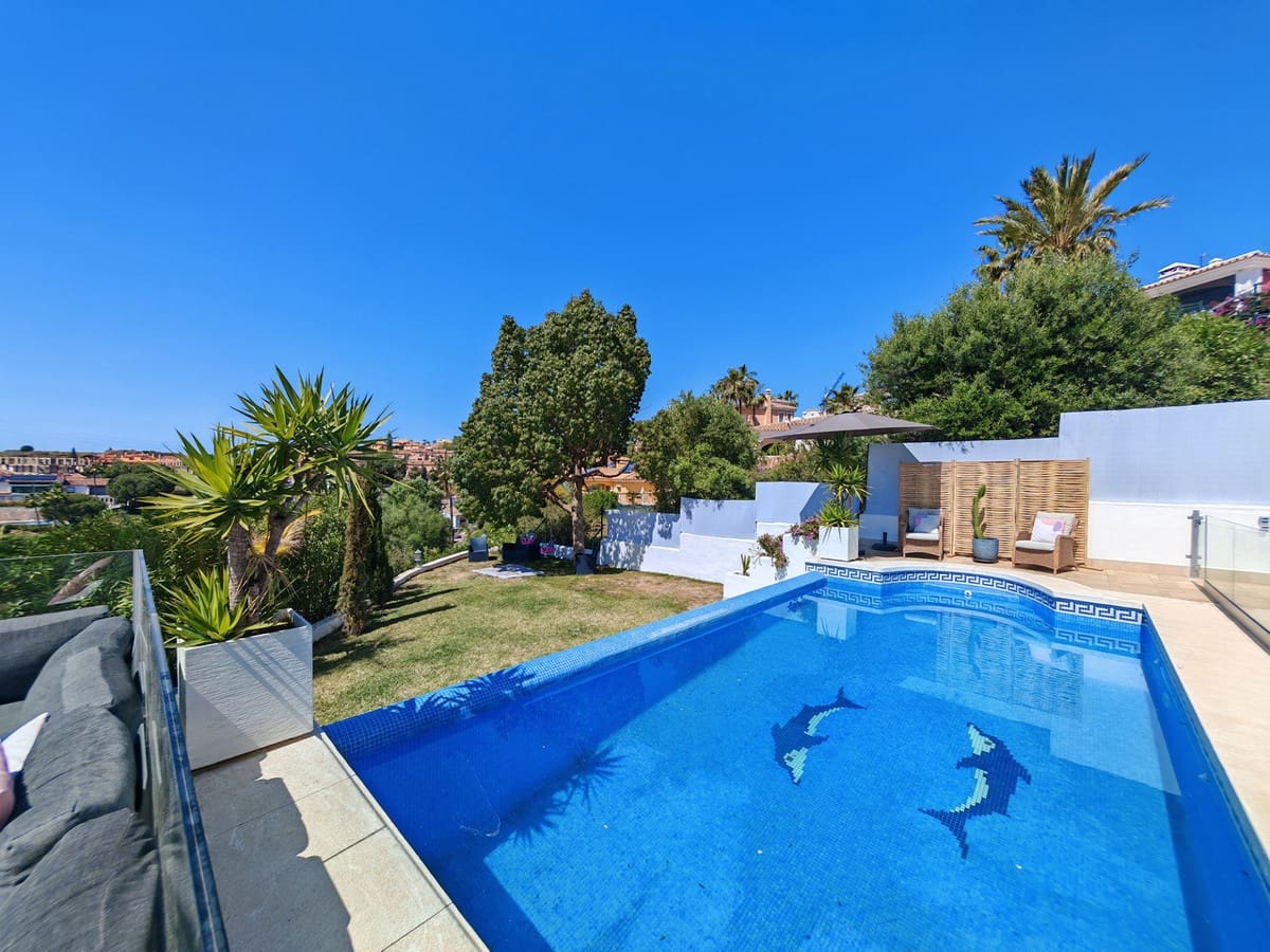 3 bedroom Villa for sale in Riviera del Sol with pool garage - € 1,280,000 (Ref: 9751979)