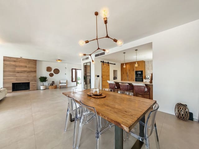 3 sypialnia Willa na sprzedaż w Riviera del Sol, Mijas z basenem garażem - 1 280 000 € (Ref: 9751979)