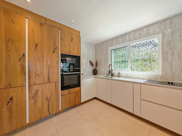 3 sypialnia Willa na sprzedaż w Riviera del Sol, Mijas z basenem garażem - 1 280 000 € (Ref: 9751979)