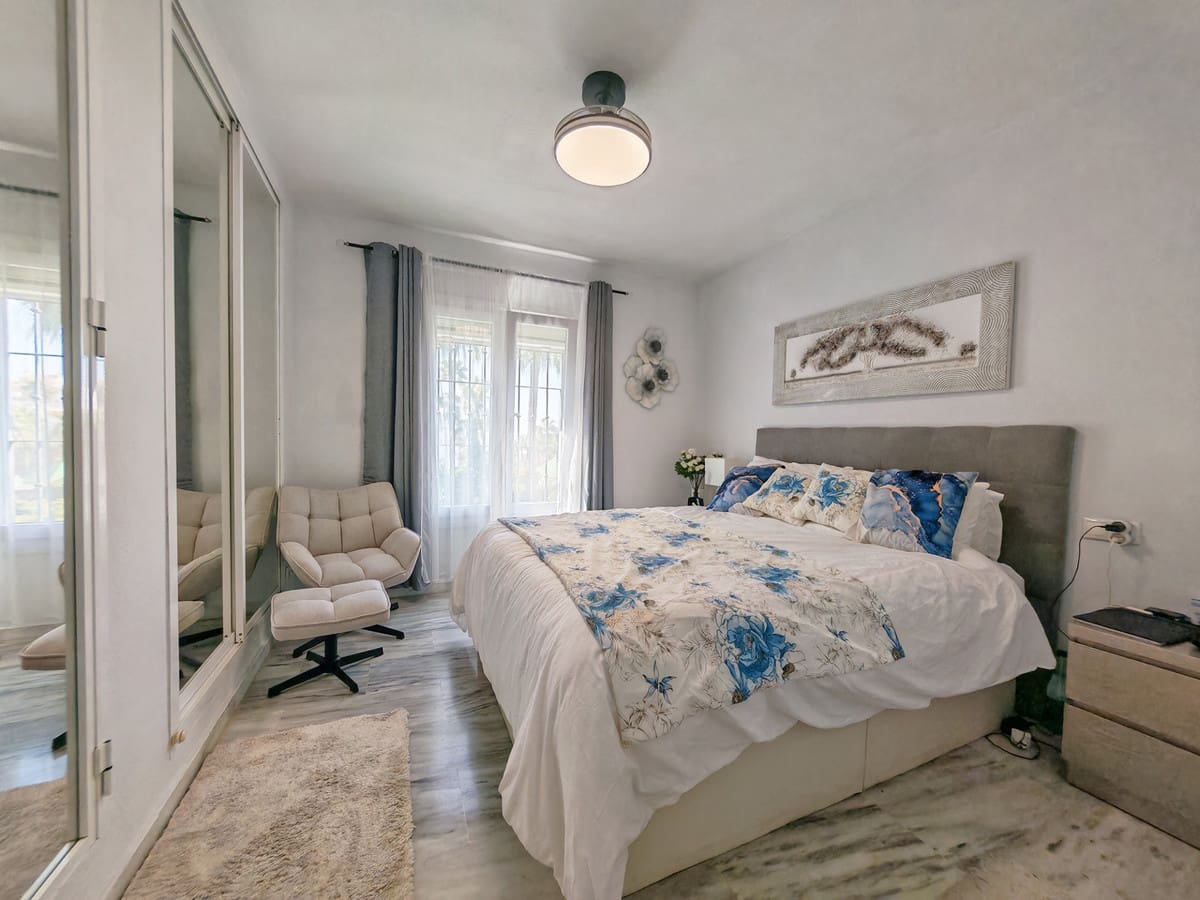 2 makuuhuone Huoneisto myytävänä paikassa Riviera del Sol mukana uima-altaan - 340 000 € (Ref: 9751980)