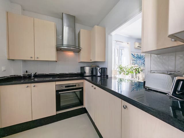 2 chambre Appartement à vendre à Riviera del Sol, Mijas avec piscine - 325 000 € (Ref: 9751980)
