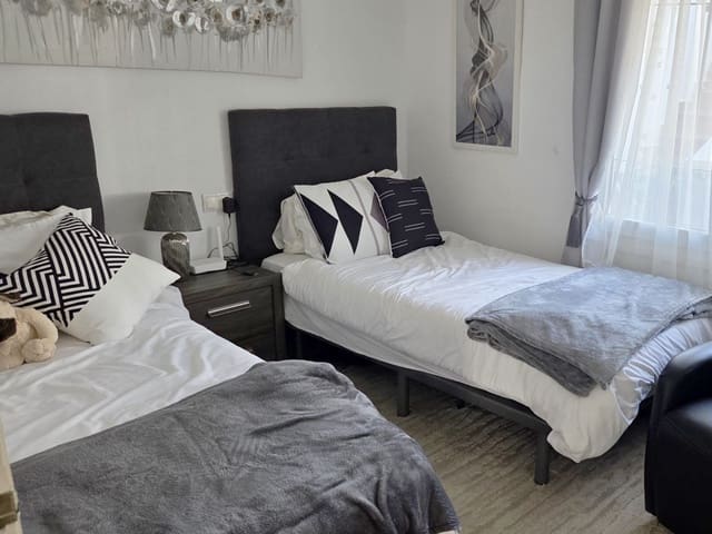 2 chambre Appartement à vendre à Riviera del Sol, Mijas avec piscine - 325 000 € (Ref: 9751980)