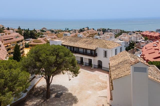 35 soverom Hotell til salgs i Fuengirola med svømmebasseng garasje - € 5 950 000 (Ref: 9755618)