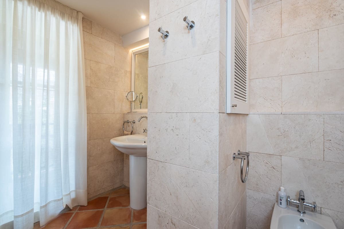 35 soveværelse Hotel til salg i Fuengirola med swimmingpool garage - € 5.950.000 (Ref: 9755618)