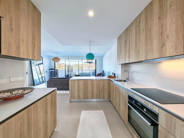 3 camera da letto Villetta Bifamiliare in vendita in Estepona con piscina garage - 785.000 € (Rif: 9788764)