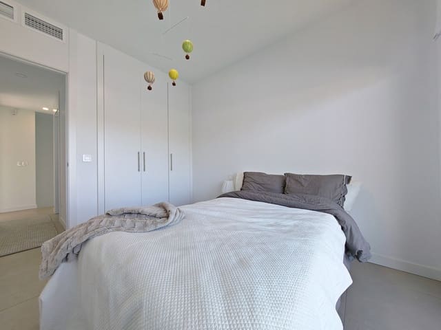 3 soveværelse Semi-Rækkehus til salg i Estepona med swimmingpool garage - € 785.000 (Ref: 9788764)