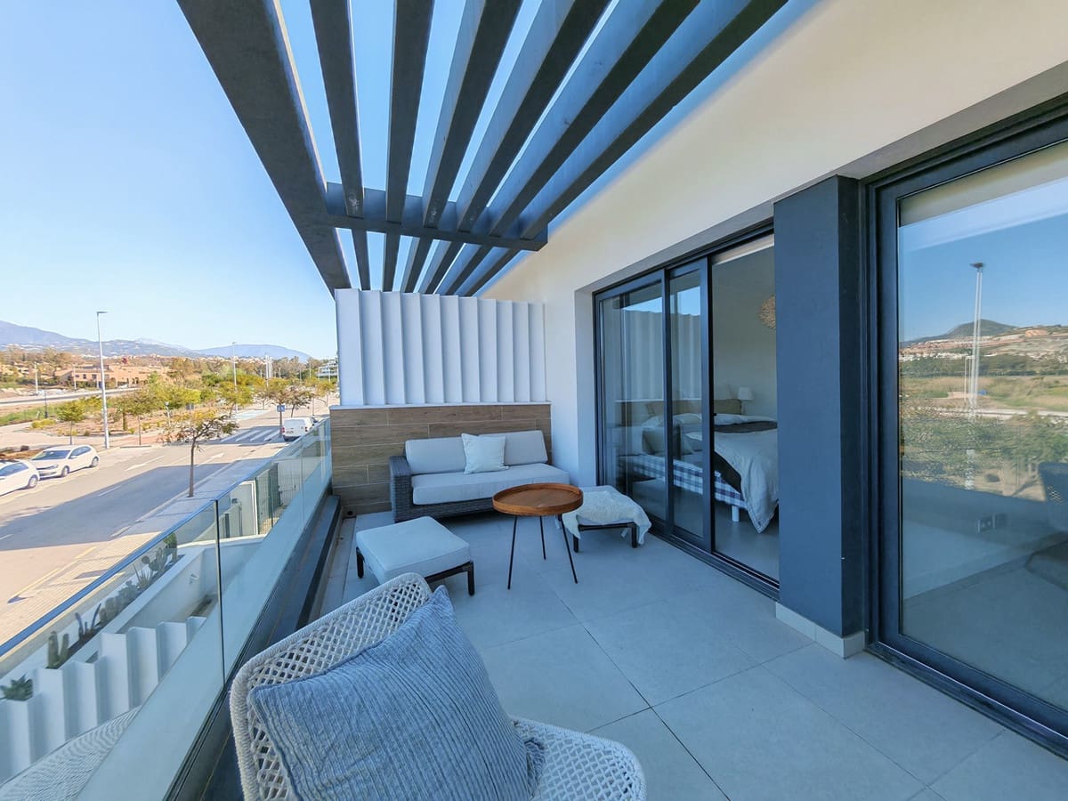 3 soveværelse Semi-Rækkehus til salg i Estepona med swimmingpool garage - € 785.000 (Ref: 9788764)