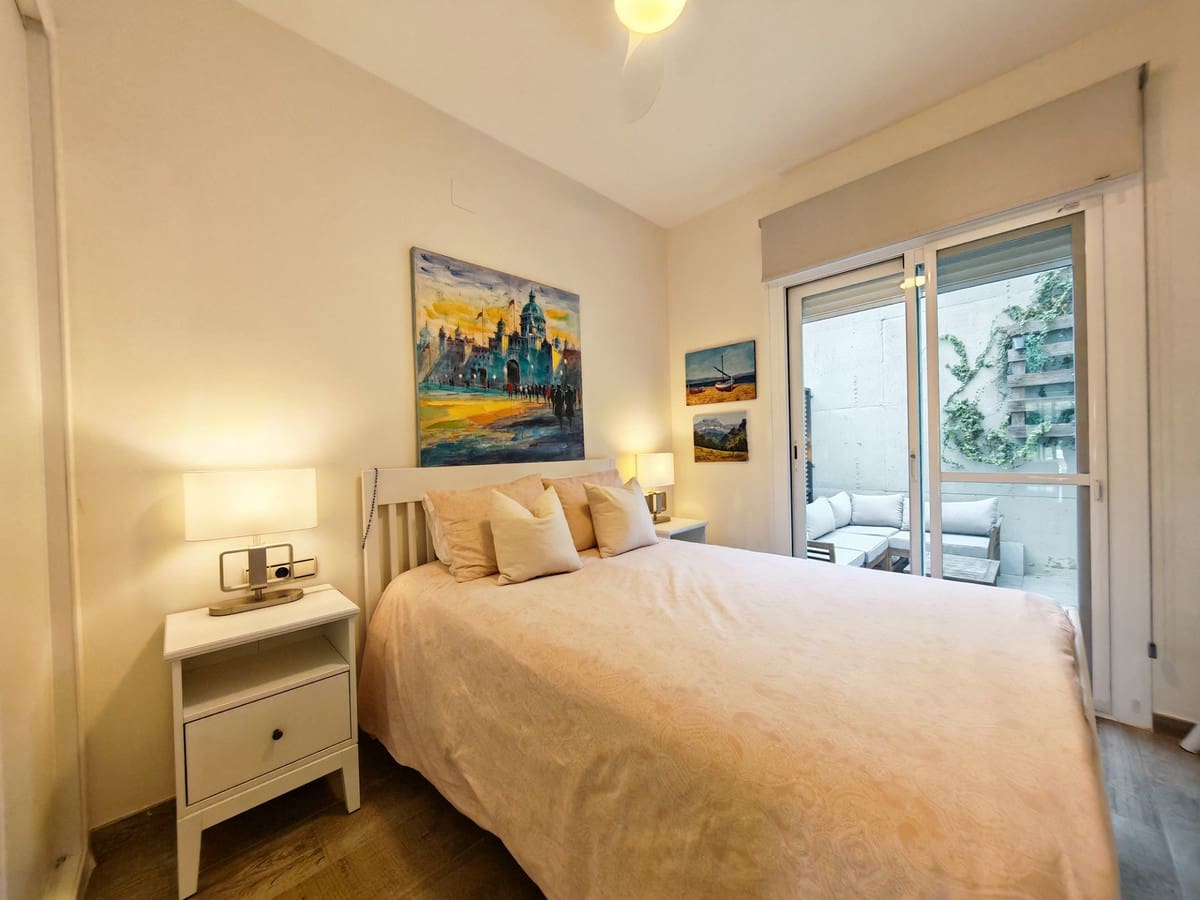 3 camera da letto Villetta Bifamiliare in vendita in Riviera del Sol con piscina garage - 900.000 € (Rif: 9791010)