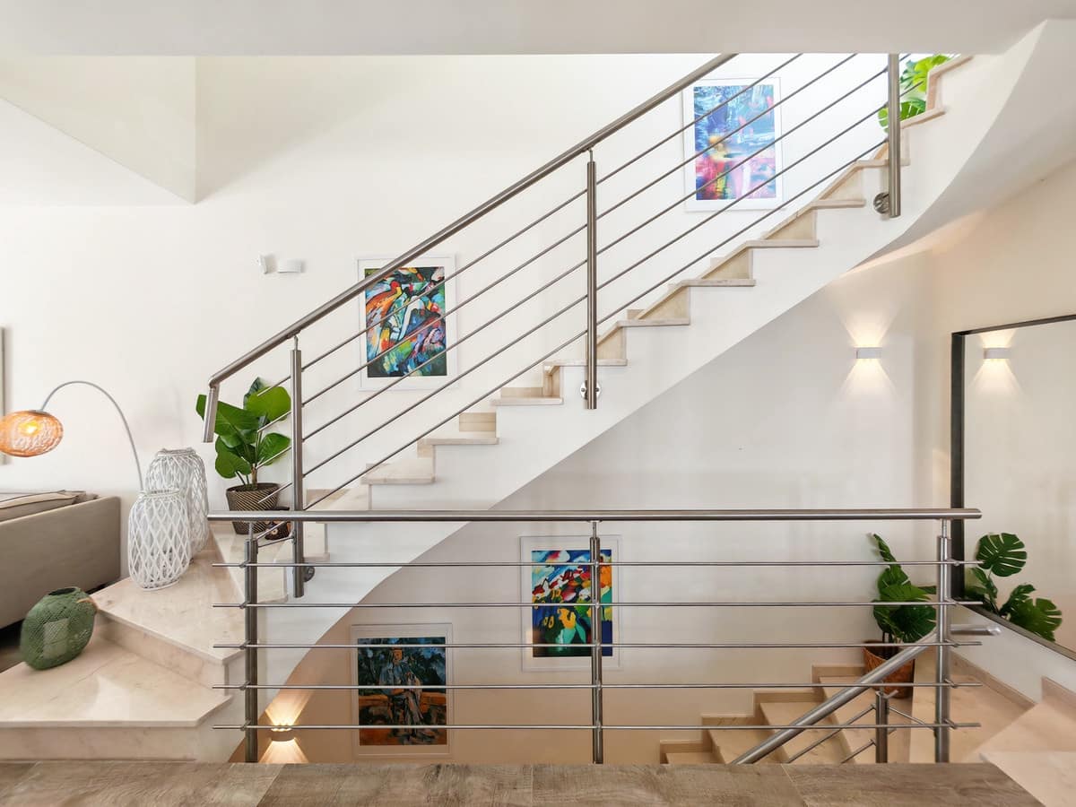 3 camera da letto Villetta Bifamiliare in vendita in Riviera del Sol con piscina garage - 900.000 € (Rif: 9791010)