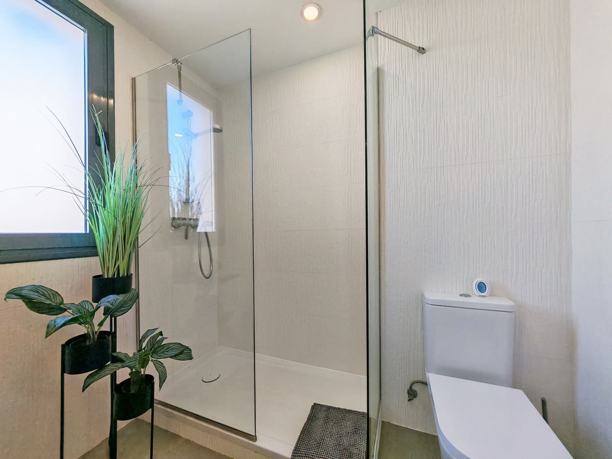 3 quarto Penthouse para venda em Cabopino com piscina - 1 050 000 € (Ref: 9799211)