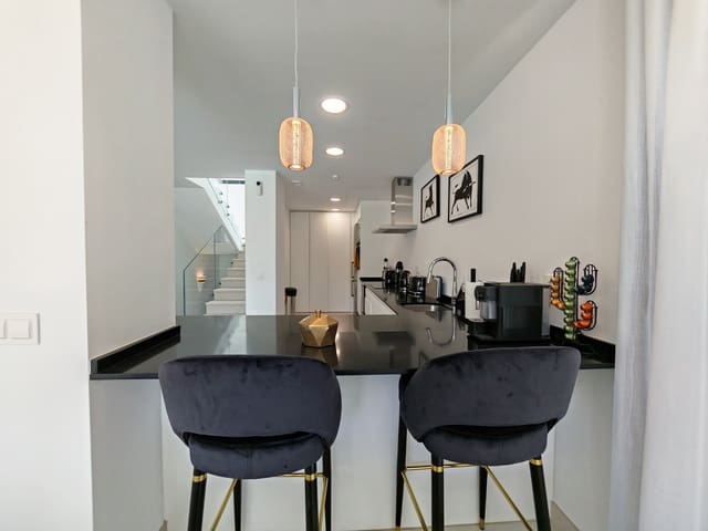 5 soverom Villa til salgs i Estepona med svømmebasseng - € 1 450 000 (Ref: 9804271)