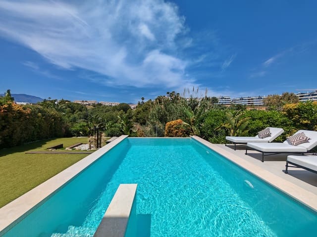 5 soverom Villa til salgs i Estepona med svømmebasseng - € 1 450 000 (Ref: 9804271)