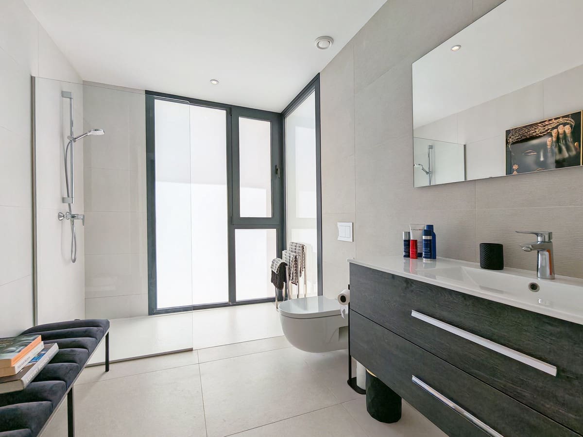 5 soverom Villa til salgs i Estepona med svømmebasseng - € 1 450 000 (Ref: 9804271)