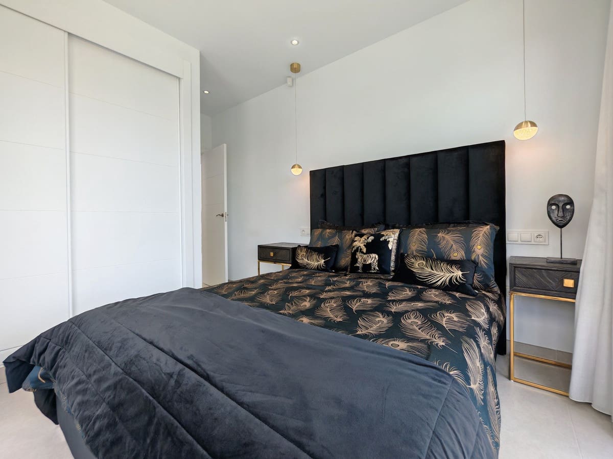 5 soverom Villa til salgs i Estepona med svømmebasseng - € 1 450 000 (Ref: 9804271)