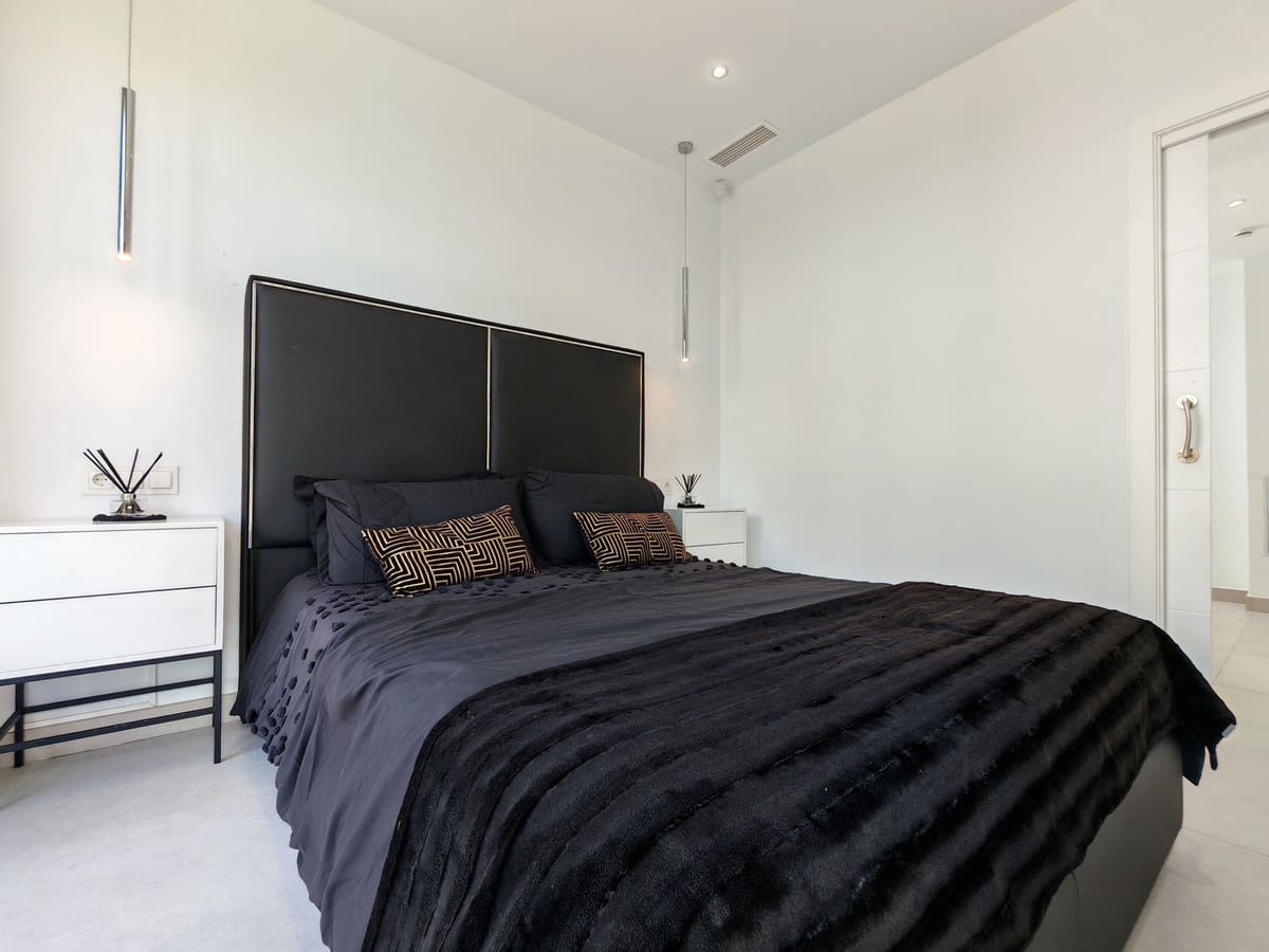 5 soverom Villa til salgs i Estepona med svømmebasseng - € 1 450 000 (Ref: 9804271)