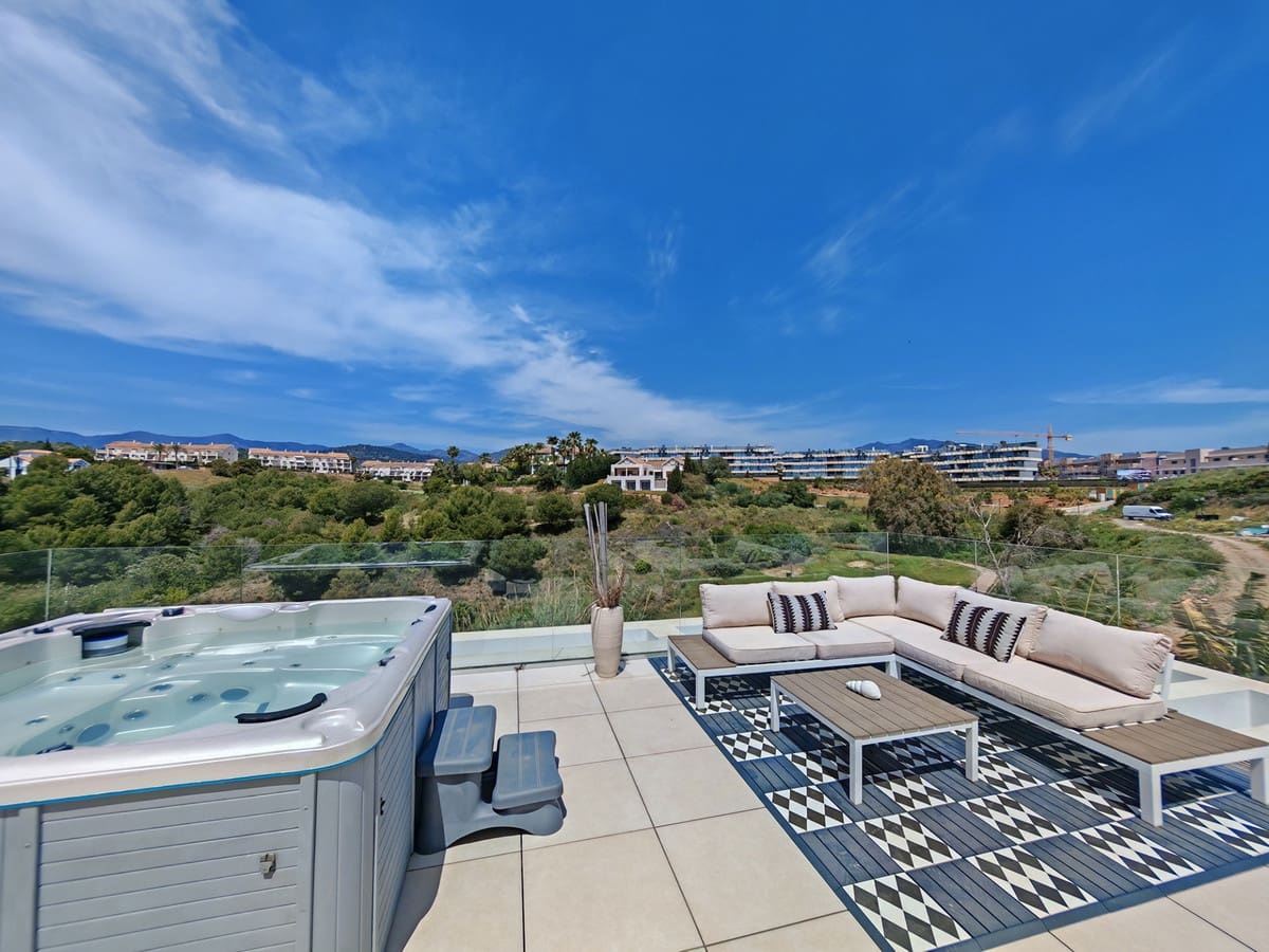 5 soverom Villa til salgs i Estepona med svømmebasseng - € 1 450 000 (Ref: 9804271)