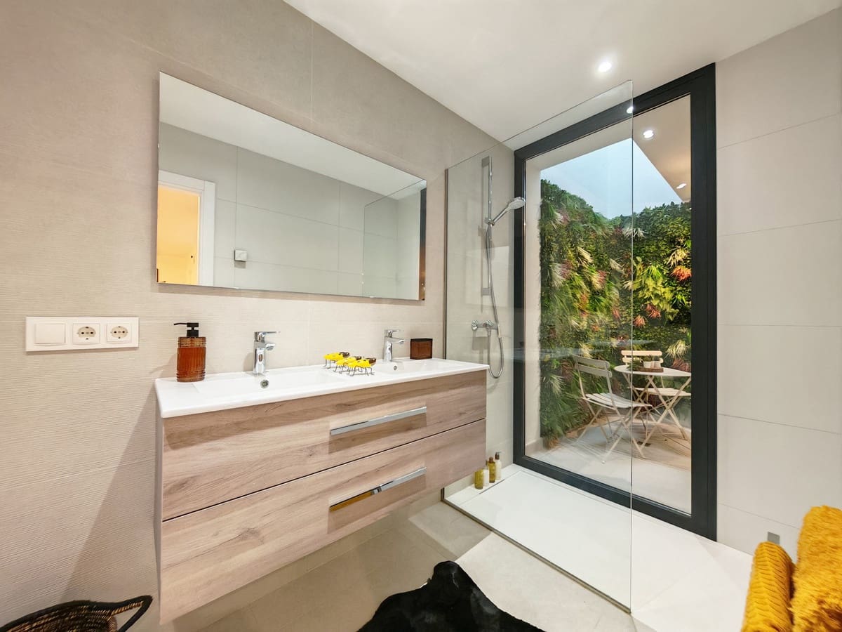 5 soverom Villa til salgs i Estepona med svømmebasseng - € 1 450 000 (Ref: 9804271)