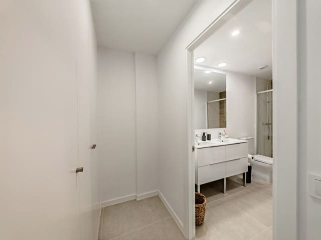 Apartamento de 2 habitaciones en Cancelada, Estepona en alquiler con piscina garaje - 2.800 € (Ref: 9804272)