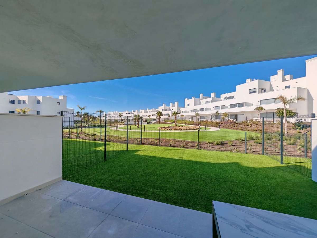 Apartamento de 2 habitaciones en Cancelada en alquiler con piscina garaje - 2.800 € (Ref: 9804272)