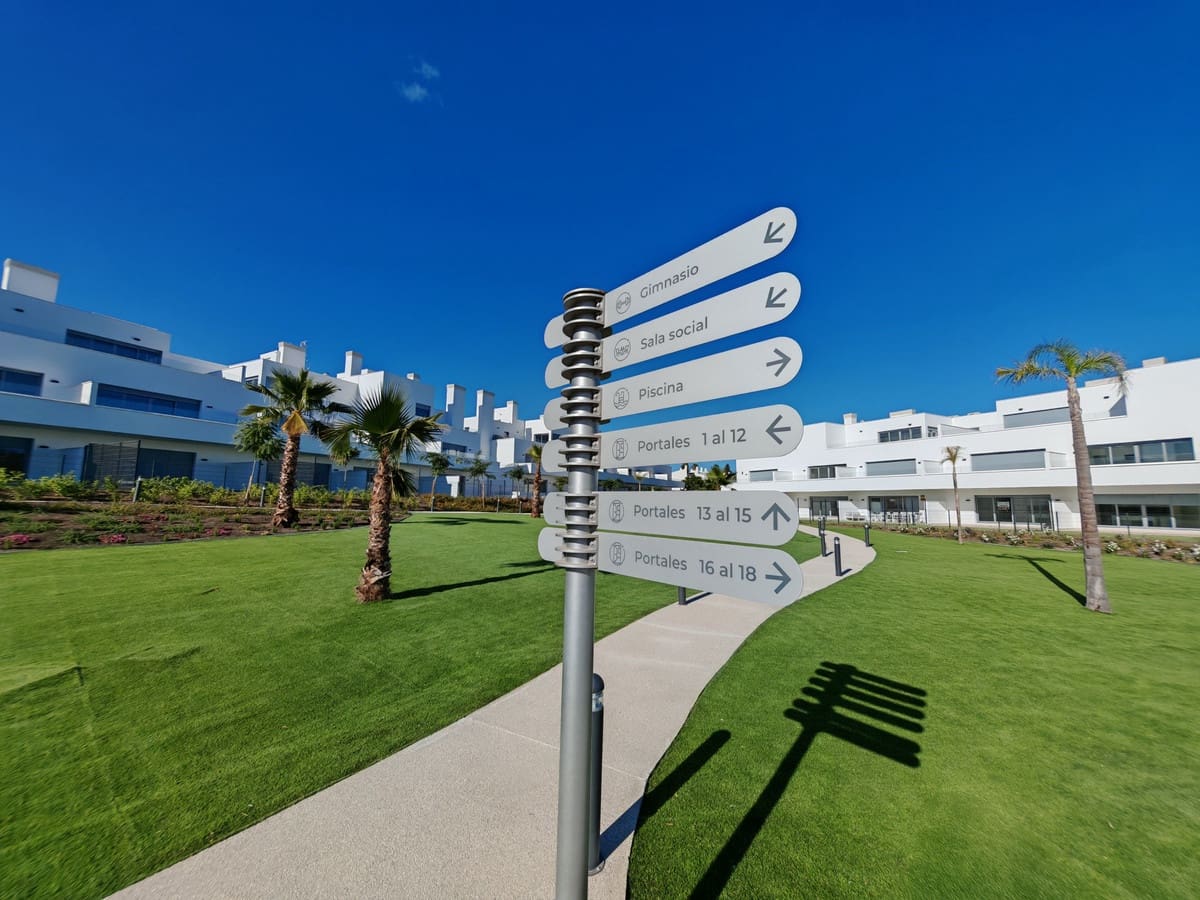 Apartamento de 2 habitaciones en Cancelada en alquiler con piscina garaje - 2.800 € (Ref: 9804272)