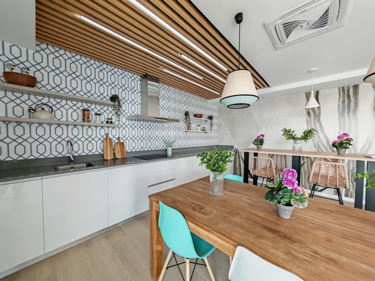 Apartamento de 2 habitaciones en Cancelada en alquiler con piscina garaje - 2.800 € (Ref: 9804272)