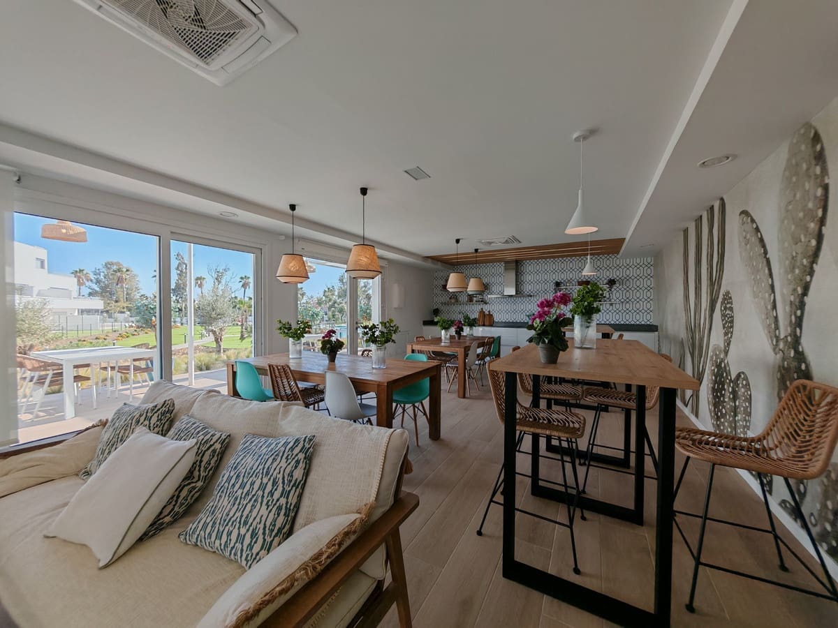 Apartamento de 2 habitaciones en Cancelada en alquiler con piscina garaje - 2.800 € (Ref: 9804272)