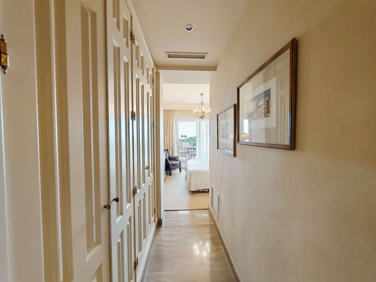 3 bedroom Apartment for rent in Marbella with pool garage - € 3,950 (Ref: 9807926)